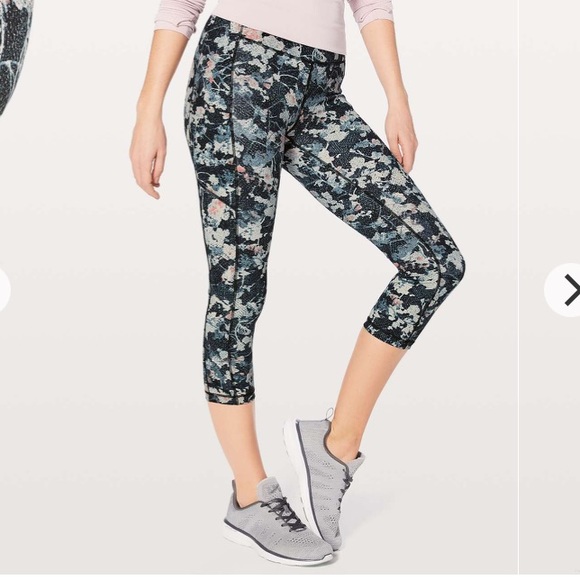 LULULEMON Speed Up Crop Spring Bloom Multi Size 10 - Picture 2 of 7